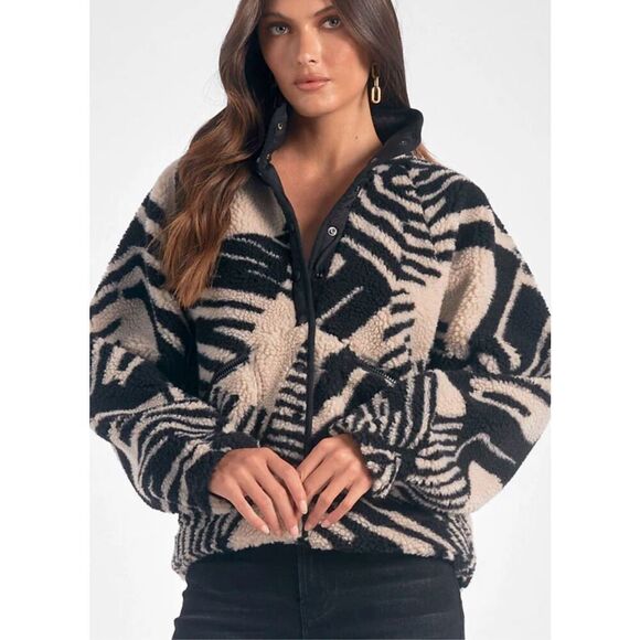 Elan Ember Sherpa Coat in Black and Beige Size S - Picture 3 of 11